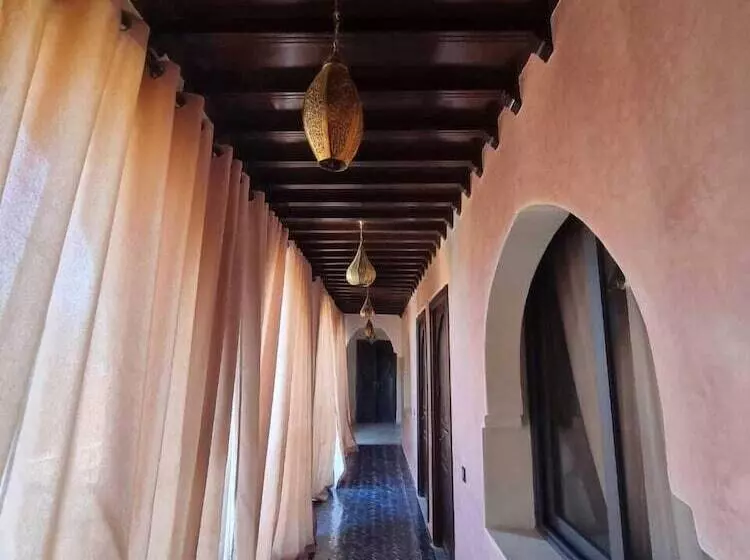 پانسیون Riad Timskrine