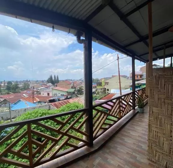 Majatalo Ron S Guest House Berastagi Backpacker Rooms