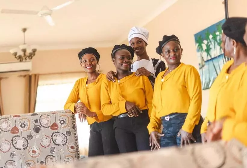 ペンション Shivo Guest House