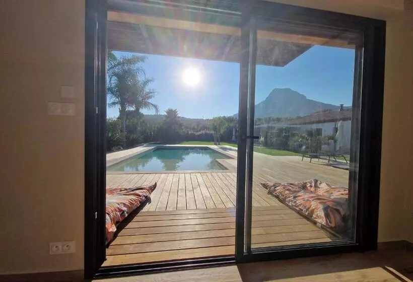 Majatalo The Pool House