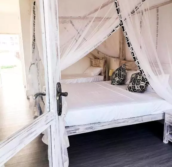 Ahg Lion Beach Resort