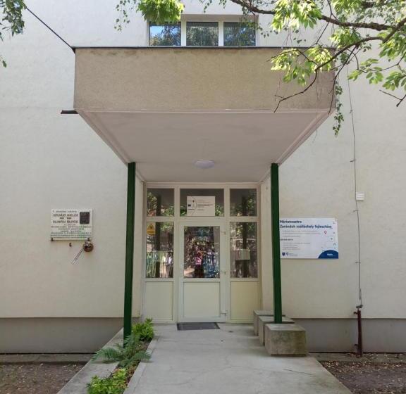 旅馆 Márianosztrai Zarándokszálláshely