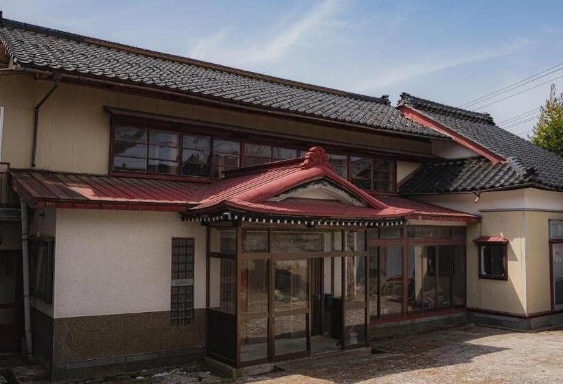 הוסטל ゲストハウス麓〼 Rokumasu