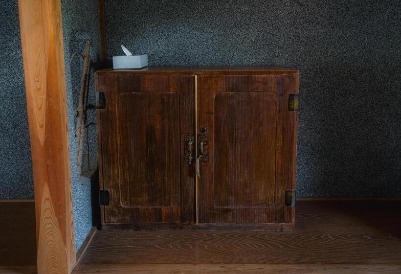 הוסטל ゲストハウス麓〼 Rokumasu