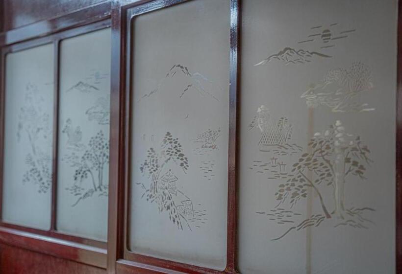 הוסטל ゲストハウス麓〼 Rokumasu