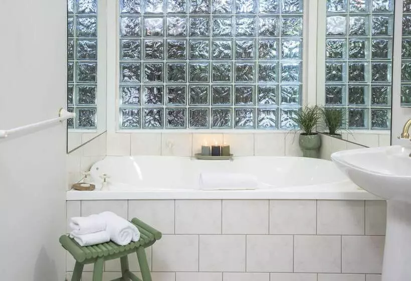 Aamiaismajoitus (B&B) Botanica Retreat   Village Spa & Stay