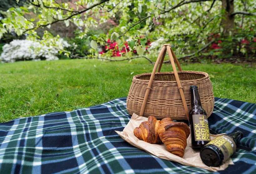 민박 Botanica Retreat   Village Spa & Stay