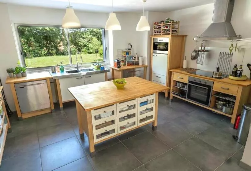 ベッドアンドブレックファースト Chez Phil