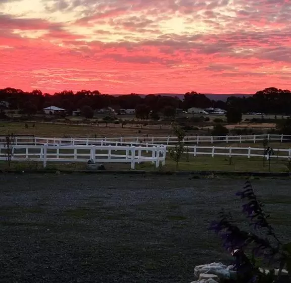 Aamiaismajoitus (B&B) Country Luxury