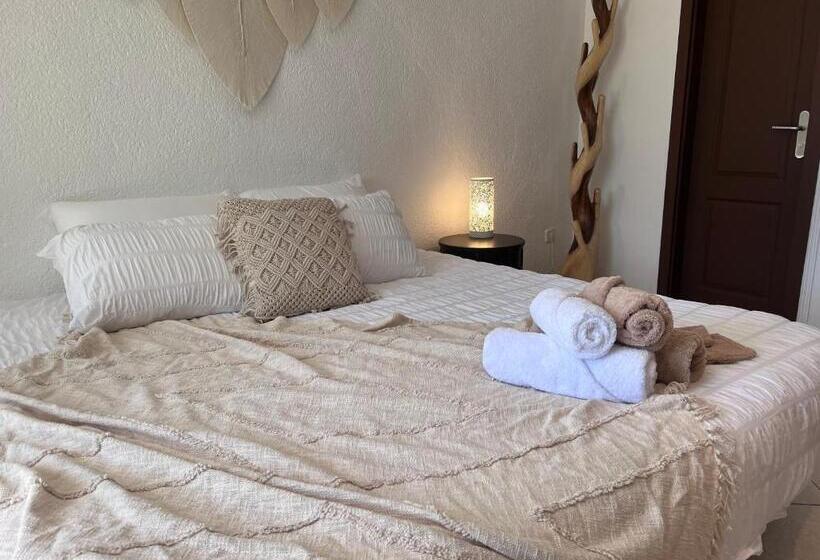 هتل Boutique Casa Lapicida