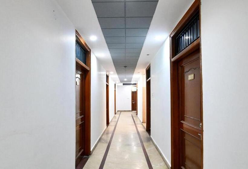 Flagship Hotel Crush On