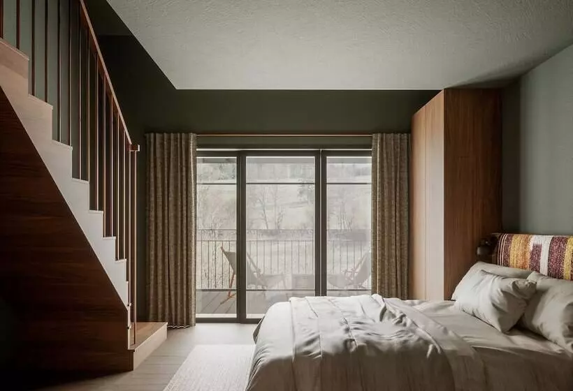 Hillview Hotel Grandvoir