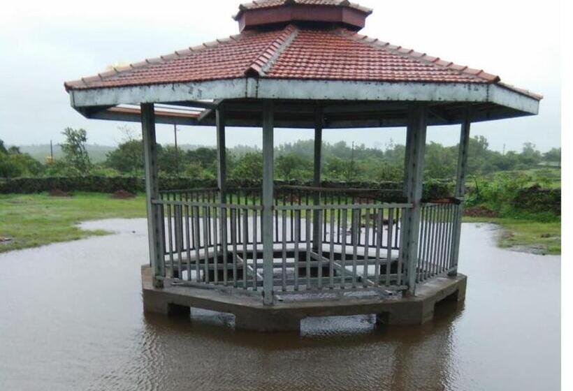 Отель Mars Jungle Adventure Stud Farm With Private Jacuzzi