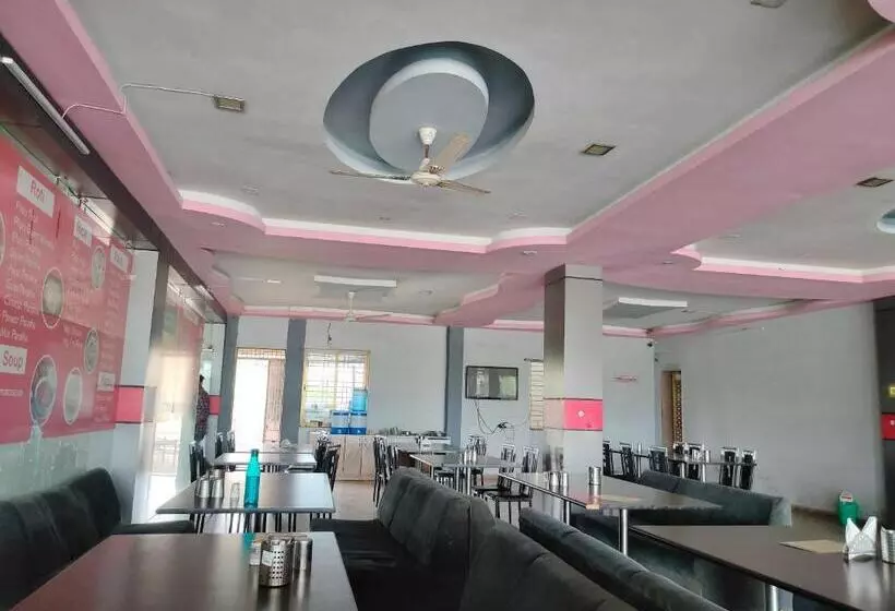 ホテル Oyo 81016 Honey Palace Restaurant Guest House