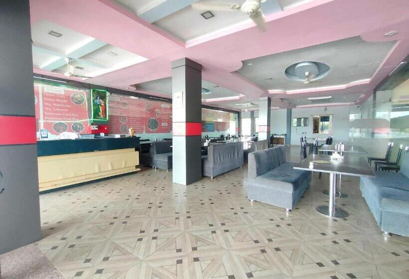 Hotel Oyo 81016 Honey Palace Restaurant Guest House