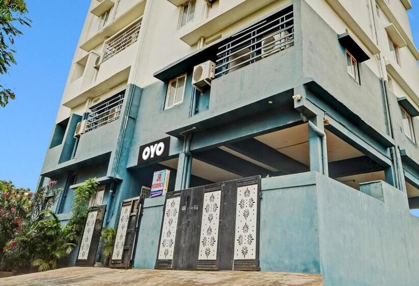 ホテル Oyo Flagship Jr Residency