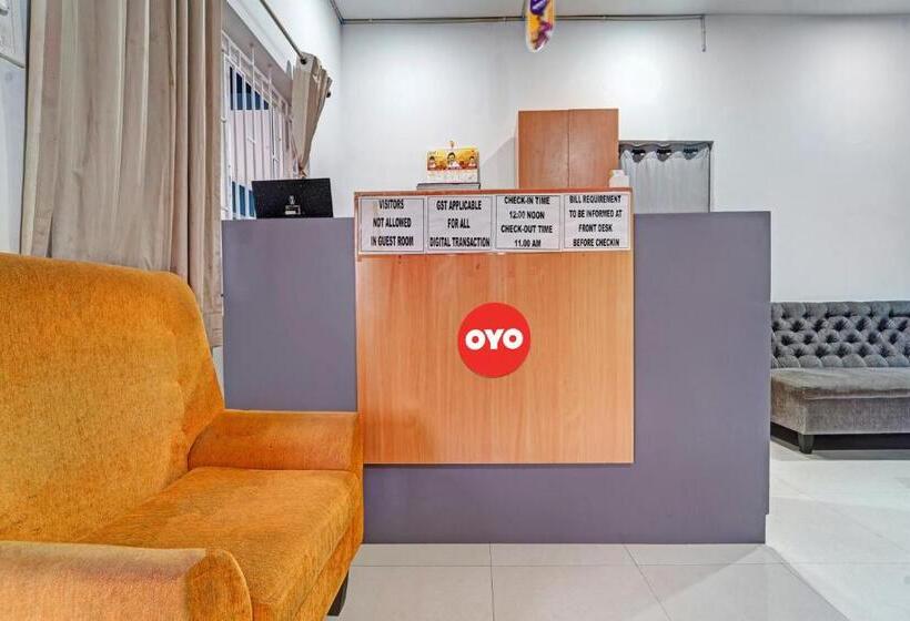 ホテル Oyo Flagship Jr Residency