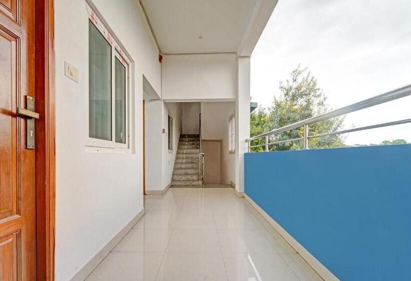 ホテル Oyo Flagship Jr Residency