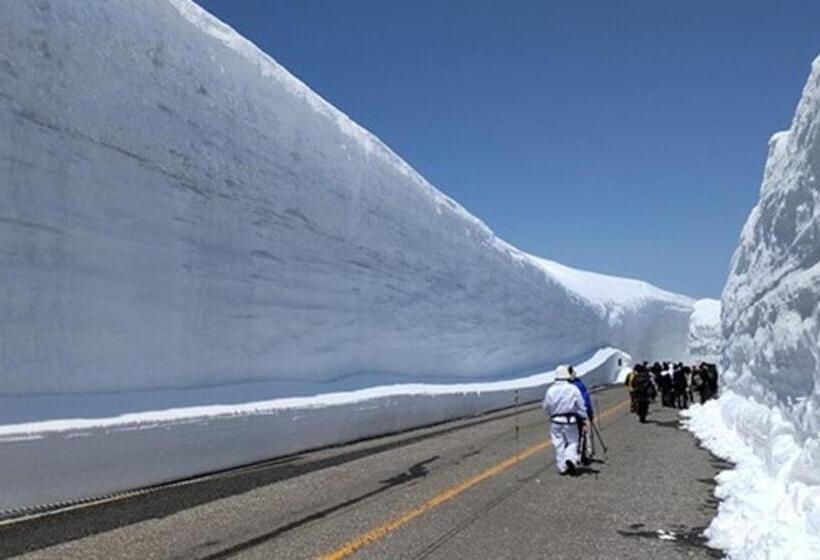 호텔 Tonamino Shogawaso Ichimantei