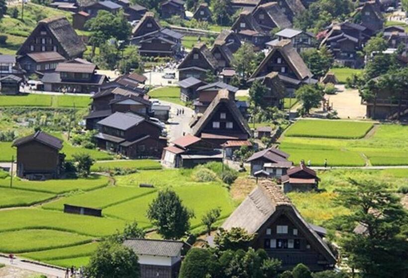 호텔 Tonamino Shogawaso Ichimantei