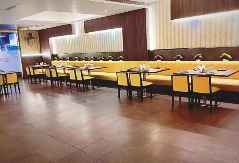 هتل Vaani Continental