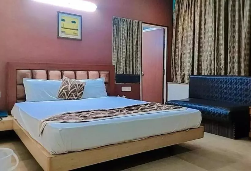 هتل Vaani Continental