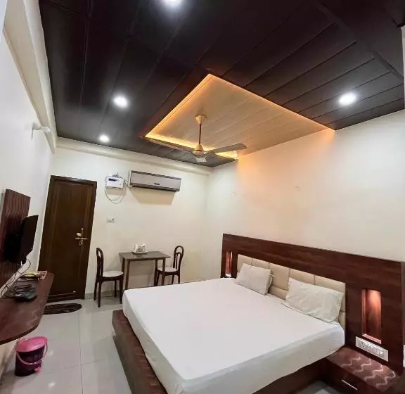 هتل Vaani Continental