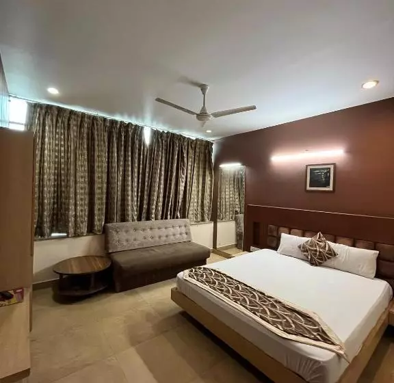 هتل Vaani Continental