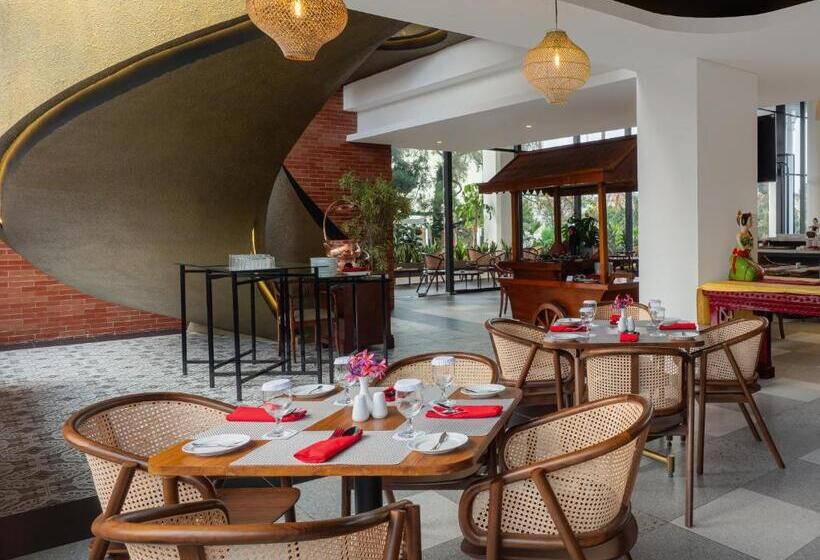 Luminor Hotel Padjadjaran Bogor By Wh