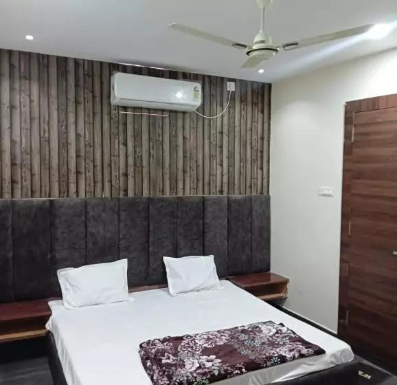 Oyo Hotel Orvin In