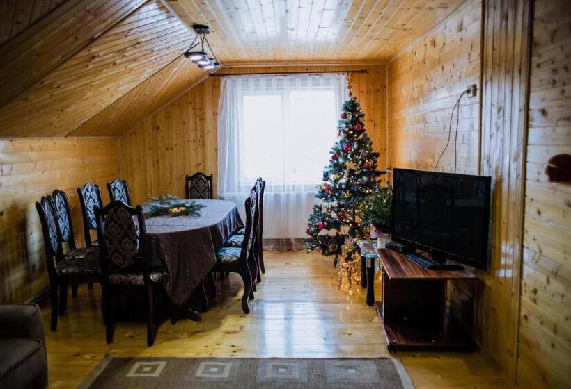 Пансион світанок у горах