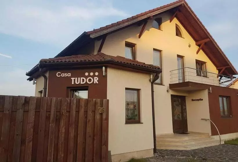 ペンション Casa Tudor