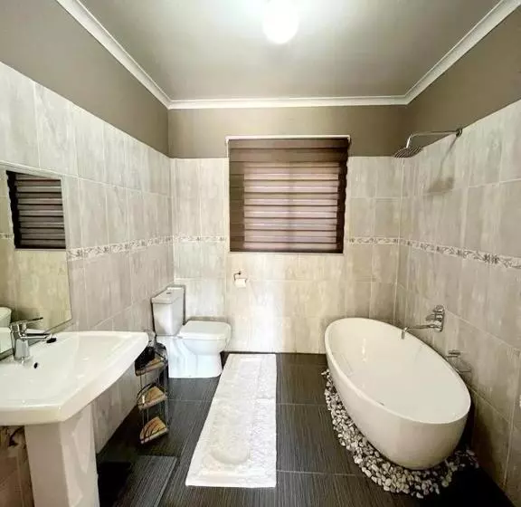 ペンション Fortune Wellness Clinic, Spa & Accommodation