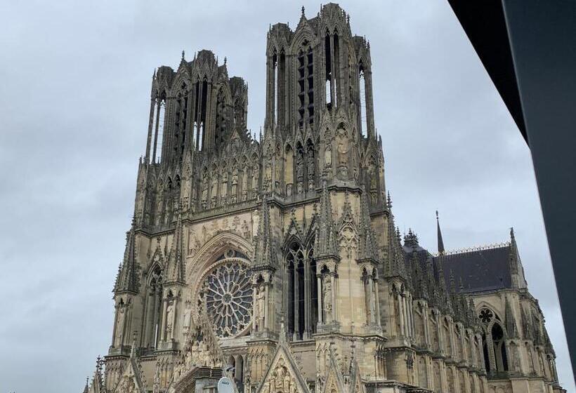 پانسیون La Cascade