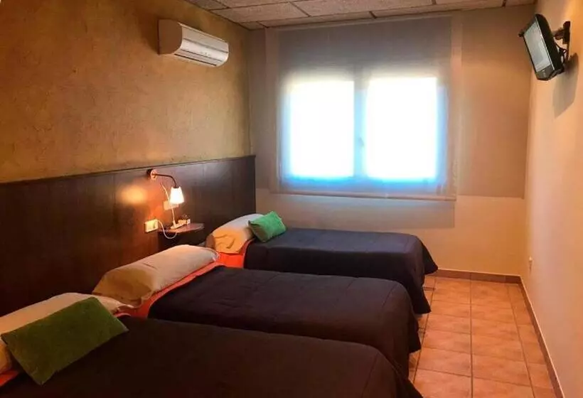 Retkeilymaja Habitaciones Compartidas Bagà