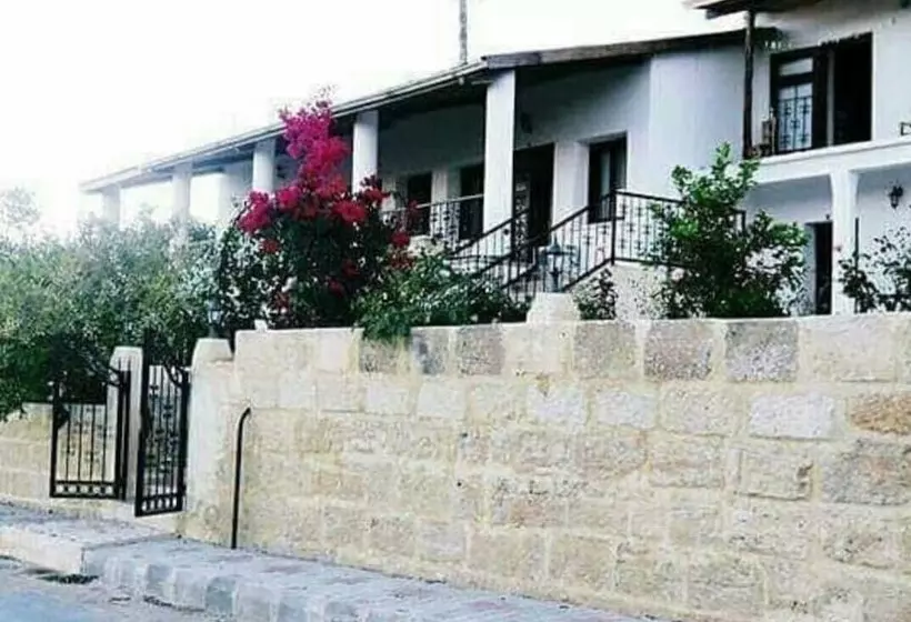 ベッドアンドブレックファースト Karpaz Farm Guest House