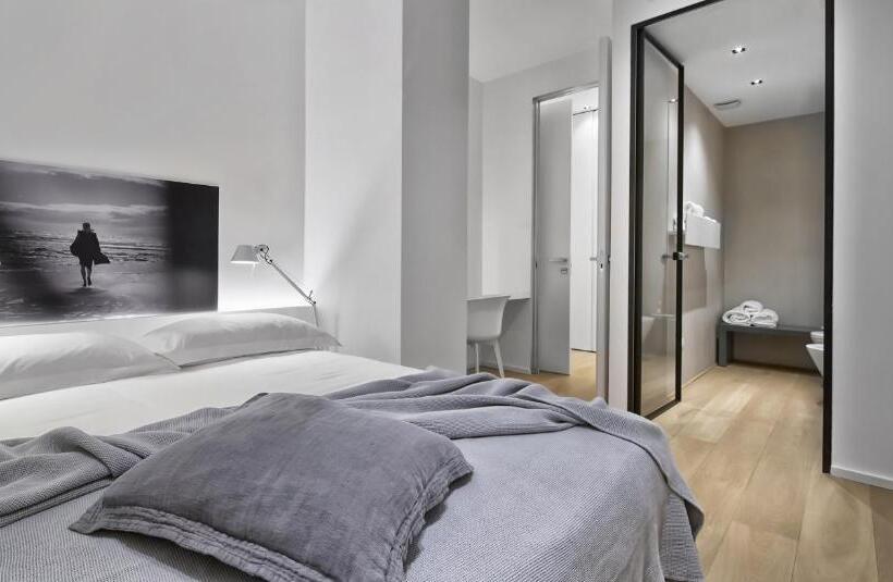 Luxury Suites Collection   Shantung Double Room