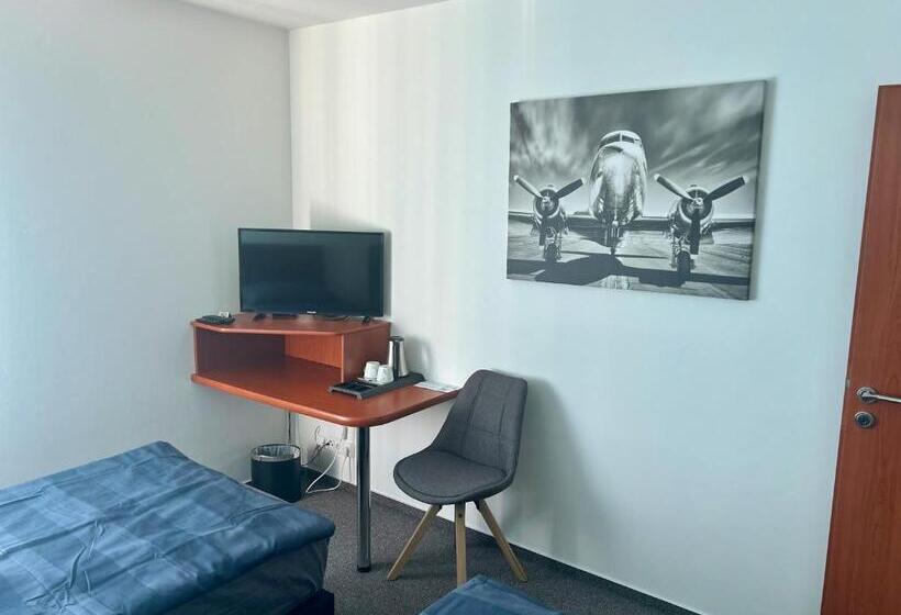 فندق Cavok Letiště Příbram