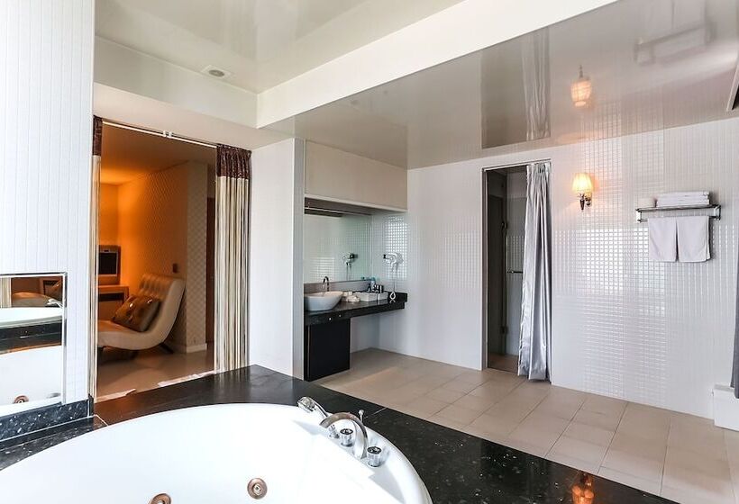 Hotel Donghae Very Six