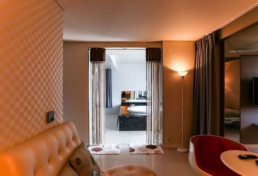 Hotel Donghae Very Six