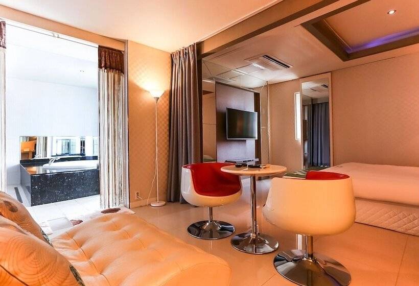 Hotel Donghae Very Six