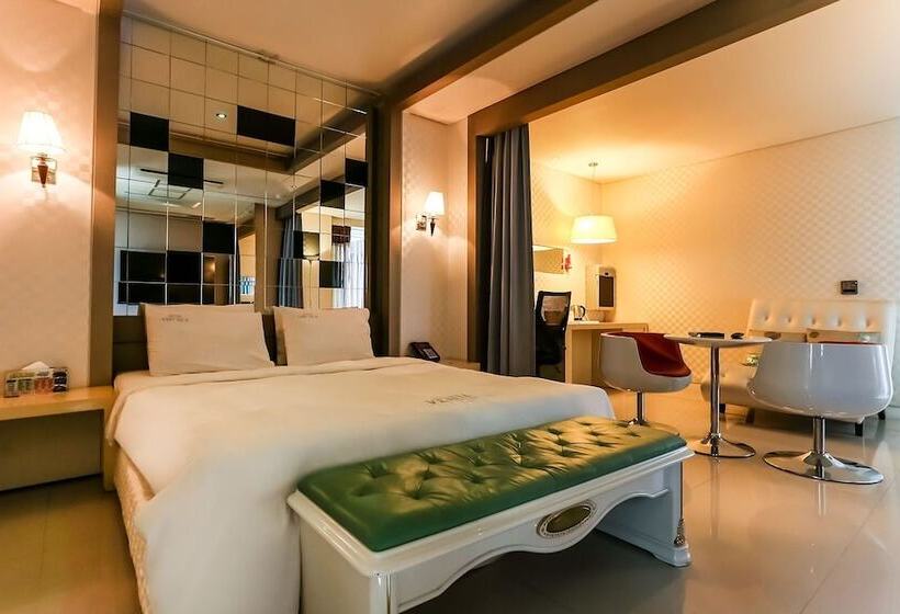 Hotel Donghae Very Six