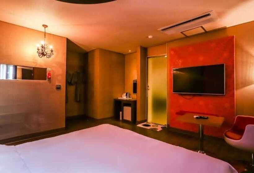 Hotel Donghae Very Six