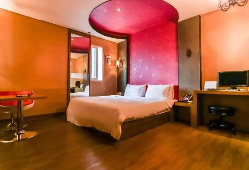 ホテル Donghae Very Six