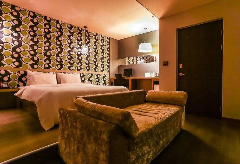 Hotel Donghae Very Six