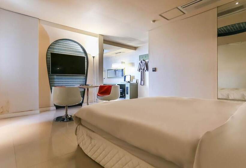 Hotel Donghae Very Six