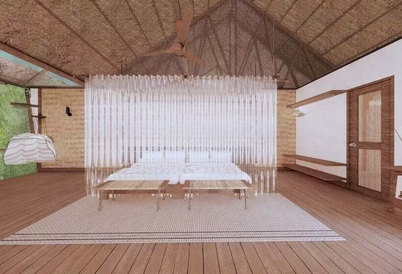 هتل Explorers Inn