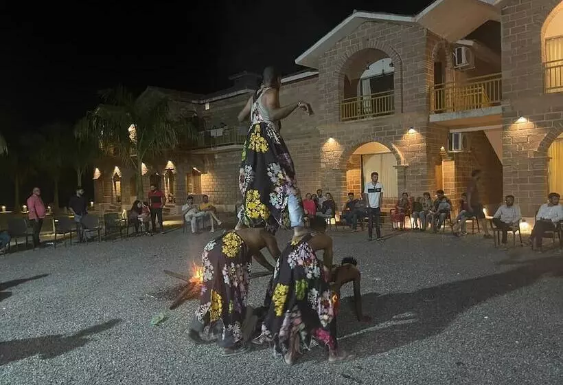 ホテル Gir Night Resort By Royal Collection