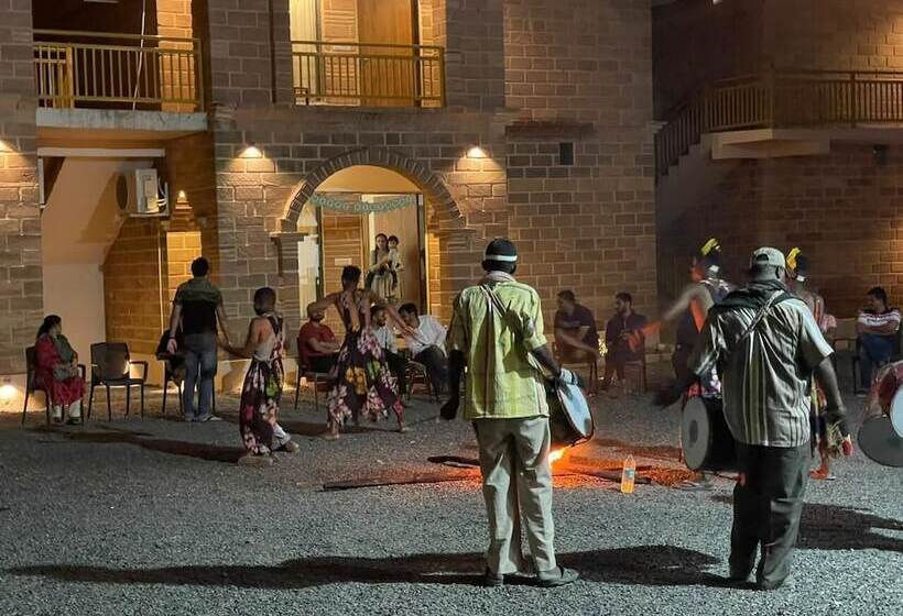 ホテル Gir Night Resort By Royal Collection