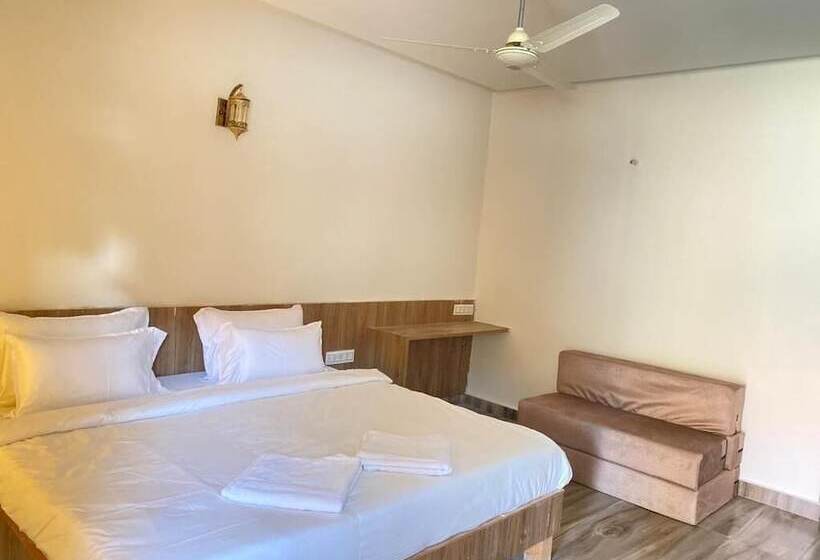 ホテル Gir Night Resort By Royal Collection